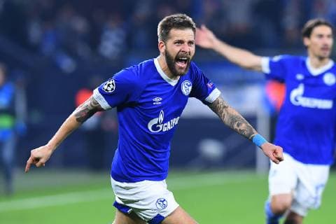 Football Champions League Group Phase 4 Matchday FC Schalke 04 Galatasaray Istanbul on 06 11 2018 in the Veltins Arena in Gelsenkirchen Goal celebration to 1 0 by Guido Burgstaller Schalke DFL Regulations prohibit any use of photographs as image sequences and or quasi video xRx
