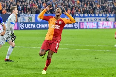 GER CL FC Schalke 04 vs Galatasaray Istanbul 06 11 2018 Veltins Arena Gelsenkirchen GER CL FC Schalke 04 vs Galatasaray Istanbul DFL regulations prohibit any use of photographs as image sequences and or quasi video in picture penalty area scene missed scoring chance by Garry Rodrigues 7 Galatasaray nph Mauelshagen nph00321