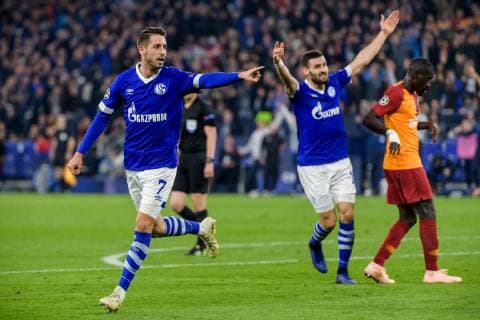 Mark Uth FC Schalke 04 7 cheering for goal after the goal to 2-0 with Daniel Caligiuri FC Schalke 04 18 at the Champions League match between FC Schalke 04 and Galatasaray Istanbul on 06 11 2018 FC Schalke 04 vs. Galatasaray Istanbul Champions League group stage 06 11 2018 Gelsenkirchen Copyright: xSchuelerx xEibnerx-xPressefotox EP_EER