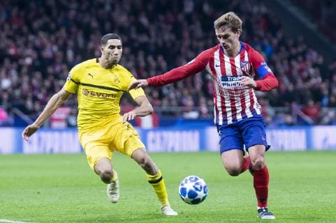 Atletico de Madrid Antoine Griezmann and Borussia Dortmund Achraf Hakimi during group stage of UEFA Champions League match between Atletico de Madrid and Borussia Dortmund at Wanda Metropolitano in Madrid, Spain.November 06, 2018.  (5480041)
