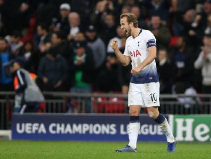 Harry Kane of Tottenham celebrates on the final whistle during the UEFA Champions league Group B match at Wembley Stadium, London. Picture date 6th November 2018. Picture credit should read: Nigel French Sportimage EDITORIAL USE ONLY. No use with unauthorised audio, video, data, fixture lists, club league logos or live services. Online in-match use limited to 120 images, no video emulation. No use in betting, games or single club league player publications.