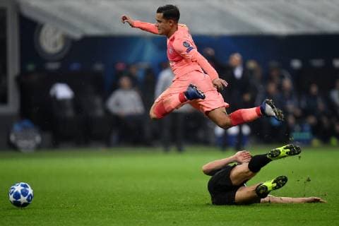 Fußball, CL, Inter Mailand - FC Barcelona Ivan Perisic of Internazionale and Philippe Coutinho of Barcelona compete for the ball during the Uefa Champions League 2018 2019 Group B football match between Internazionale and Barcelona in San Siro stadium, Milano, November, 06, 2018 Foto Andrea Staccioli Insidefoto andreaxstaccioli