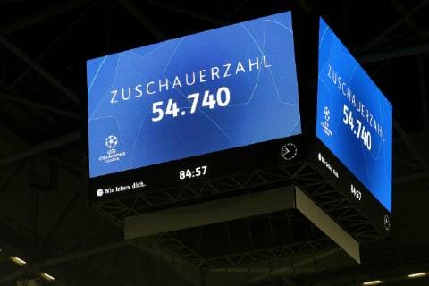 Video cube with the number of spectators at the Champions League game season 2018 19 FC Schalke 04 Galatasaray Istanbul Copyright Thomas Pakusch Copyright: Thomas Pakusch
