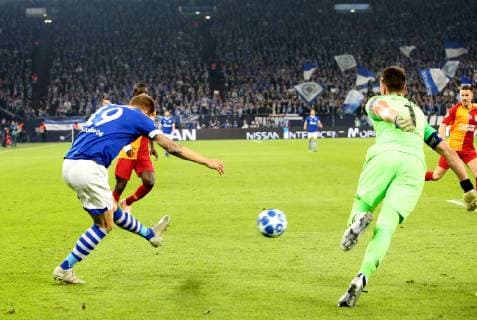 06 11 2018 Football Champions League 2018 2019 4 Matchday Group D FC Schalke 04 Galatasaray Istanbul Guido Burgstaller S04 will meet at 1 0 DFL REGULATIONS PROHIBIT ANY USE OF PHOTOGRAPHS AS IMAGE SEQENCES AND OR QUASI VIDEO 06 11 2018 Football Champions League 2018 2019 4 Matchday Group D FC Schalke 04 Galatasaray Istanbul