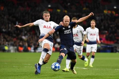 Tottenham Hotspur v PSV Eindhoven UEFA Champions League Toby Alderweireld of Tottenham Hotspur and Jorrit Hendrix of PSV Eindhoven during the UEFA Champions League match at Wembley Stadium, London Content Not Available For UK Newspapers Copyright: xMartynxHaworthx FIL-12502-0051