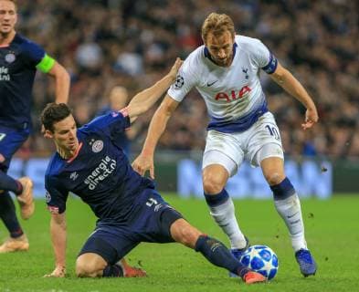 Tottenham Hotspur v PSV Eindhoven UEFA Champions League Harry Kane of Tottenham Hotspur and Nick Viergever of PSV Eindhoven during the UEFA Champions League match at Wembley Stadium, London Content Not Available For UK Newspapers Copyright: xStevexO Sullivanx FIL-12503-0062