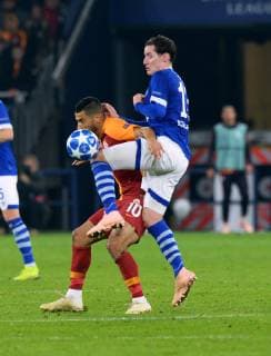 Football UEFA Champions League Men Season 2018 2019 Group D 4 Matchday VELTINS Arena Gelsenkirchen FC Schalke 04 S04 blue Galatasaray Istanbul red 2 0 Younes Belhanda GAL Sebastian Rudy S04 Action DFL REGULATIONS PROHIBIT ANY USE OF PHOTOGRAPHS AS IMAGE SEQUENCES AND OR QUASI VIDEO