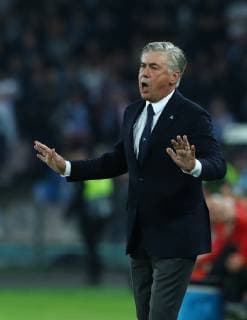 6th November 2018, Stadio San Paolo, Naples, Italy; UEFA Champions League football, Napoli versus Paris Saint-Germain; Carlo Ancelotti Napoli tries to calm down his team  ActionPlus12076985 NaFoto