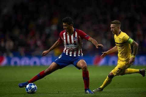 November 6, 2018 - Madrid, Spain - Rodri of Atletico Madrid and Marco Reus of Borussia Dortmund during the Group A match of the UEFA Champions League between AtleticoLucien Favre of Borussia Dortmund Madrid and Borussia Dortmund at Wanda Metropolitano Stadium, Madrid on November 07 of 2018. Club Atletico de Madrid v Borussia Dortmund - UEFA Champions League  - ZUMAn230 20181106_zaa_n230_524 Copyright: xJosexBretonx