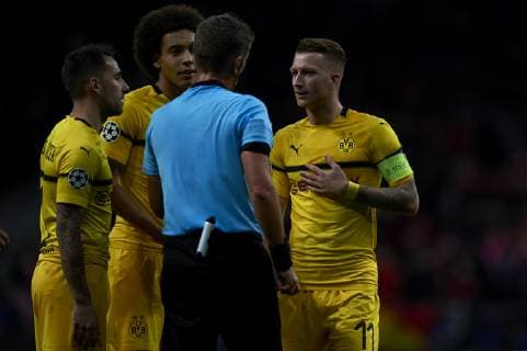 November 6, 2018 - Madrid, Spain - Paco Alcacer, Axel Witsel,Marco Reus of Borussia Dortmund during the Group A match of the UEFA Champions League between AtleticoLucien Favre of Borussia Dortmund Madrid and Borussia Dortmund at Wanda Metropolitano Stadium, Madrid on November 07 of 2018. Club Atletico de Madrid v Borussia Dortmund - UEFA Champions League  - ZUMAn230 20181106_zaa_n230_538 Copyright: xJosexBretonx