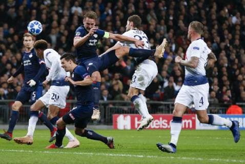 (181107) -- LONDON, Nov. 7, 2018 (Xinhua) -- Eindhoven s Luuk de Jong (3rd R) heads for the ball during the UEFA Champions League match between Tottenham Hotspur and PSV Eindhoven in London, Britain on Nov. 6, 2018. Tottenham Hotspur won 2-1. (Xinhua Han Yan) FOR EDITORIAL USE ONLY. NOT FOR SALE FOR MARKETING OR ADVERTISING CAMPAIGNS. NO USE WITH UNAUTHORIZED AUDIO, VIDEO, DATA, FIXTURE LISTS, CLUB LEAGUE LOGOS OR LIVE SERVICES. ONLINE IN-MATCH USE LIMITED TO 45 IMAGES, NO VIDEO EMULATION. NO USE IN BETTING, GAMES OR SINGLE CLUB LEAGUE PLAYER PUBLICATIONS. (SP) BRITAIN-LONDON-FOOTBALL-CHAMPIONS LEAGUE-HOTSPUR VS EINDHOVEN