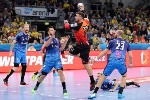 v li Jonas Truchanovicius MHB 7 Mohamed Soussi MHB 39 Jannik Kohlbacher RNL 80 Vid Kavticnik MHB 23 Action Action Scene of action at the jump throw throw throw Handball Champions League Rhein Neckar Löwen Montpellier HB xozx