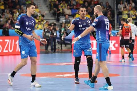v li Mathieu Grebille MHB 10 Mohamed Mamdouh Ashem Shebib MHB 89 Vid Kavticnik MHB 23 disappointed looking disappointment frustration disappointed pessimistic action action scene handball champions league Rhine Neckar lion Montpellier HB xozx