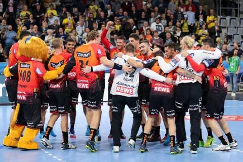 player the Rhine Neckar lions cheers after the final whistle victory winner winner cheers cheers joy optimistic highlight action action handball champions league Rhine Neckar lions lions Montpellier HB xozx