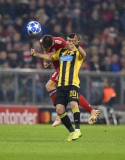 07 11 2018 Football UEFA Champions League 2018 2019 Group Phase 4 Matchday FC Bayern Munich AEK Athens at Allianz Arena Munich v l Javi Martinez FC Bayern Munich v Petros Mantalos AEK Athens DFL and DFB regulations prohibit any use of photographs as image sequences and or quasi video