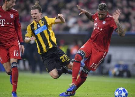 07 11 2018 Football UEFA Champions League 2018 2019 Group Phase 4 Matchday FC Bayern Munich AEK Athens at the Allianz Arena Munich v li Leon Goretzka FC Bayern Munich Niklas Hult AEK Athens Jerome Boateng FC Bayern Munich DFL and DFB regulations prohibit any use of photographs as image sequences and or quasi video