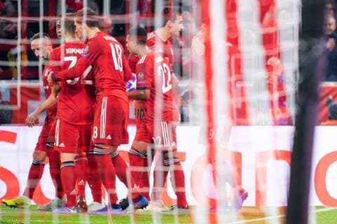 07 11 2018 xkvx Football UEFA Champions League FC Bayern Munich AEK Athens emspor v l Goal celebration Goal celebration celebrate the goal to 1 0 by Robert Lewandowski FCB FC Bayern Munich Penalty DFL DFB REGULATIONS PROHIBIT ANY USE OF PHOTOGRAPHS as IMAGE SEQUENCES and or QUASI VIDEO Munich