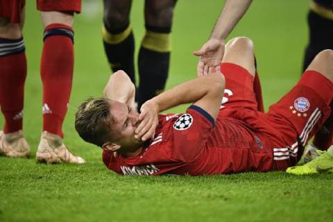 Joshua Kimmich FC Bayern Munich injured injury Champions League CL group phase FC Bayern Munich FCB vs AEK Athens 07 11 2018 DFL REGULATIONS PROHIBIT ANY USE OF PHOTOGRAPHS AS IMAGE SEQUENCES AND OR QUASI VIDEO FC Bayern Munich FCB vs AEK Athens