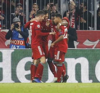 Cheers 2 0 Munich V li Goalscorer Robert Lewandowski Bayern Leon Goretzka Bayern David Alaba Bayern Serge Gnabry Bayern FC Bayern München AEK Athens Munich GER 07 11 2018 Football Champions League 2018 2019