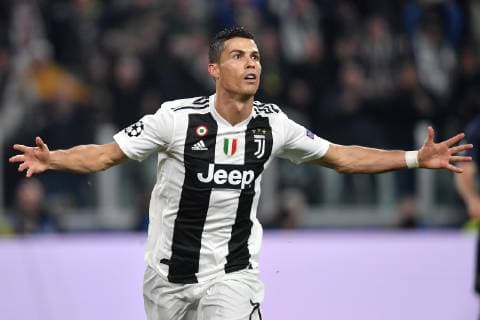 Cristiano Ronaldo of Juventus celebrates after scoring a goal during the Uefa Champions League 2018 2019 Group H football match between Juventus and Manchester United ManU at Juventus stadium, Turin, November, 07, 2018 Foto Andrea Staccioli Insidefoto andreaxstaccioli