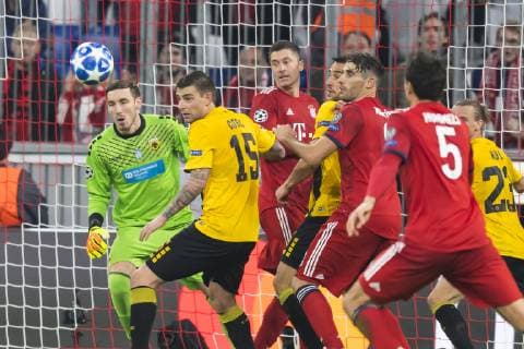 GER UEFA CL FC Bayern Muenchen GER vs AEK Athens GRC 07 11 2018 Allianz Arena Muenchen GER UEFA CL FC Bayern Muenchen GER vs AEK Athens GRC Group E UEFA regulations prohibit any use of photographs as image sequences and or quasi video in picture Vassilis Barkas AEK Athens 1 Uros Cosic AEK Athens 15 Robert Lewandowski FCB 9 Javi Martinez FCB 8 Mats Hummels FCB 5 nordphotox xStraubmeier nph00004