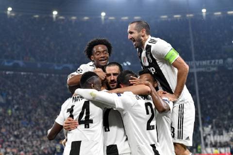 Cristiano Ronaldo of Juventus celebrates with team mates after scoring a goal during the Uefa Champions League 2018 2019 Group H football match between Juventus and Manchester United ManU at Juventus stadium, Turin, November, 07, 2018 Foto Andrea Staccioli Insidefoto andreaxstaccioli