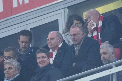 07 11 2018 xkvx Football UEFA Champions League FC Bayern Muenchen AEK Athens emspor v l President Uli Hoeness FC Bayern Muenchen Karl Heinz Rummenigge FC Bayern Muenchen DFL DFB REGULATIONS PROHIBIT ANY USE OF PHOTOGRAPHS as IMAGE SEQUENCES and or QUASI VIDEO Munich