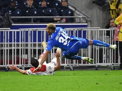 07 11 2018 xmeix Football UEFA Champions League Olympique Lyon TSG 1899 Hoffenheim emspor v l Olympique Lyons Bertrand Traore vs Joelinton TSG 1899 Hoffenheim DFL DFB REGULATIONS PROHIBIT ANY USE OF PHOTOGRAPHS as IMAGE SEQUENCES and or QUASI VIDEO Lyon prio:1