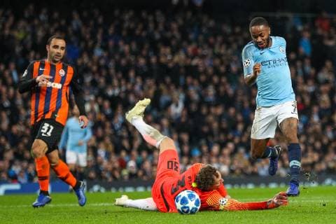 Raheem Sterling of Man City beats the goal keeper Andriy Pyatov of FC Shakhtar Donetsk but is tackled infant of goal by Ismaily of FC Shakhtar Donetsk during the UEFA Champions League group match between Manchester City and Shakhtar Donetsk at the Etihad Stadium, Manchester, England on 7 November 2018. Copyright: xPRiMExMediaxImagesx PMI-2381-0043