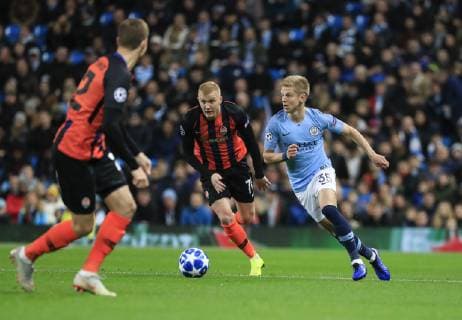 7th November 2018, Etihad Stadium, Manchester, England; UEFA Champions League football, Manchester City versus Shakhtar Donetsk; Oleksandr Zinchenko of Manchester City takes the ball forward  ActionPlus12077133 ConorxMolloy