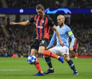 7th November 2018, Etihad Stadium, Manchester, England; UEFA Champions League football, Manchester City versus Shakhtar Donetsk; Sergii Kryvtsov of Shakhtar Donetsk shields the ball from David Silva of Manchester City  ActionPlus12077135 ConorxMolloy