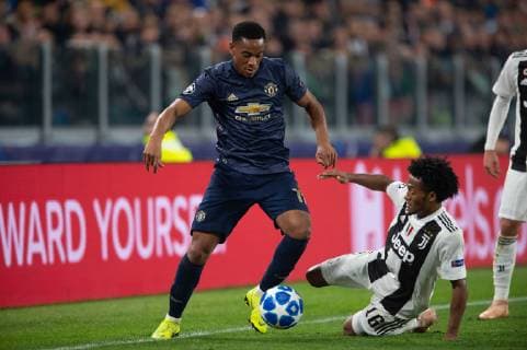 Juventus v Manchester United ManU UEFA Champions League Anthony Martial of Manchester United (left) skips past Juan Cuadrado of Juventus during the UEFA Champions League match at Juventus Stadium, Turin Content Not Available For UK Newspapers Copyright: xRussellxHartx FIL-12512-0069