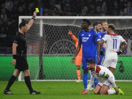 07 11 2018 xmeix Football UEFA Champions League Olympique Lyon TSG 1899 Hoffenheim emspor v l Yellow Card for Kasim Adams Nuhu TSG 1899 Hoffenheim Olympique Lyons Nabil Fekir Olympique Lyons Memphis Depay DFL DFB REGULATIONS PROHIBIT ANY USE OF PHOTOGRAPHS as IMAGE SEQUENCES and or QUASI VIDEO Lyon prio:1