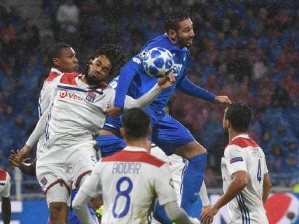 07 11 2018 xmeix Football UEFA Champions League Olympique Lyon TSG 1899 Hoffenheim emspor v l Olympique Lyons Jason Denayer Olympique Lyons Marcelo Ishak Belfodil TSG 1899 Hoffenheim DFL DFB REGULATIONS PROHIBIT ANY USE OF PHOTOGRAPHS as IMAGE SEQUENCES and or QUASI VIDEO Lyon prio:1