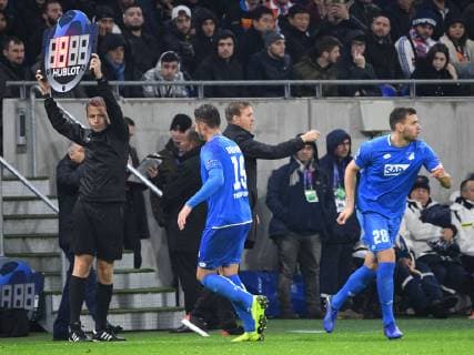 07 11 2018 xmeix Football UEFA Champions League Olympique Lyon TSG 1899 Hoffenheim emspor v l Substitution of Ishak Belfodil TSG 1899 Hoffenheim for Adam Szalai TSG 1899 Hoffenheim DFL DFB REGULATIONS PROHIBIT ANY USE OF PHOTOGRAPHS as IMAGE SEQUENCES and or QUASI VIDEO Lyon prio:1