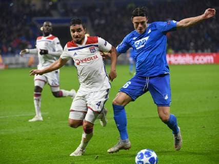 07 11 2018 xmeix Football UEFA Champions League Olympique Lyon TSG 1899 Hoffenheim emspor v l Olympique Lyons Rafael Da Silva vs. Nico Schulz TSG 1899 Hoffenheim DFL DFL REGULATIONS PROHIBIT ANY USE OF PHOTOGRAPHS as IMAGE SEQUENCES and or QUASI VIDEO Lyon prio:1
