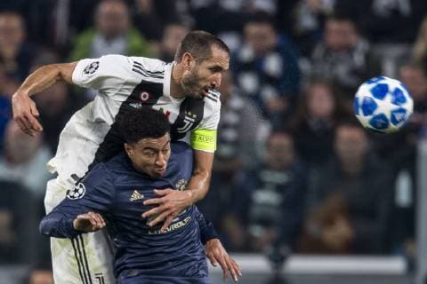 Giorgio Chiellini (Juventus) Jesse Ellis Lingard (Manchester Utd) during the Uefa Champions League Group Stage H, match between Juventus 1-2 Manchester Utd at Allianz Stadium on November 07, 2018 in Torino, Italy. Noxthirdxpartyxsales  (90665166)