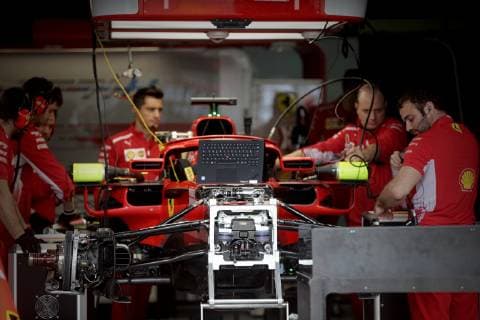 Mechanics of Ferrari prepare the vehicles at the Interlagos racetrack, where the Brazil Formula One Grand Prix will be celebrated next Sunday, in Sao Paulo, Brazil, 08 November 2018. Brazil Formula One Grand Prix in Sao Paulo !ACHTUNG: NUR REDAKTIONELLE NUTZUNG!  Copyright: xFernandoxBizerrax AME516 20181108-636772922176092173