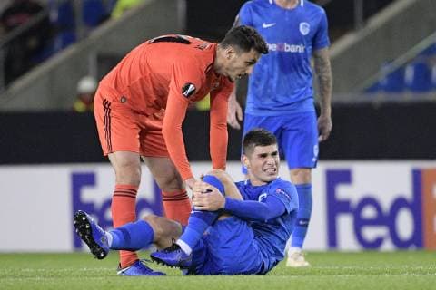 Besiktas Mustafa Pektemek and Genk s Ruslan Malinovski pictured during a match between Belgian soccer team KRC Genk and Turkish club Besiktas, in Genk, Thursday 08 November 2018 on day four of the UEFA Europa League group stage, in group I. YORICKxJANSENS  x05464390x