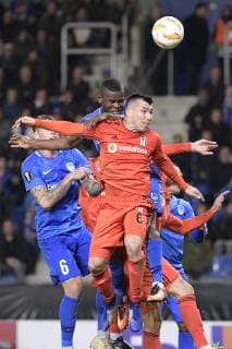 Genk s Aly Mbwana Samatta and Besiktas Gary Alexis Medel Soto fight for the ball during a match between Belgian soccer team KRC Genk and Turkish club Besiktas, in Genk, Thursday 08 November 2018 on day four of the UEFA Europa League group stage, in group I. YORICKxJANSENS  x05464404x