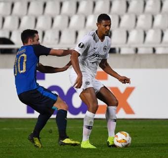 08 11 2018 xjhx Football UEFA Europa League Apollon Limassol Eintracht Frankfurt emspor v l Andre Schembri Apollon Limassol Sebastien Haller Eintracht Frankfurt DFL DFB REGULATIONS PROHIBIT ANY USE OF PHOTOGRAPHS as IMAGE SEQUENCES and or QUASI VIDEO Limassol