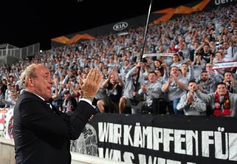08 11 2018 xjhx Football UEFA Europa League Apollon Limassol Eintracht Frankfurt emspor v l President Peter Fischer Eintracht Frankfurt gives instructions gesticulated with arms gesticulate gives instructions gesticulate thanks thank the fans DFL DFB REGULATIONS PROHIBIT ANY USE OF PHOTOGRAPHS as IMAGE SEQUENCES and or QUASI VIDEO Limassol