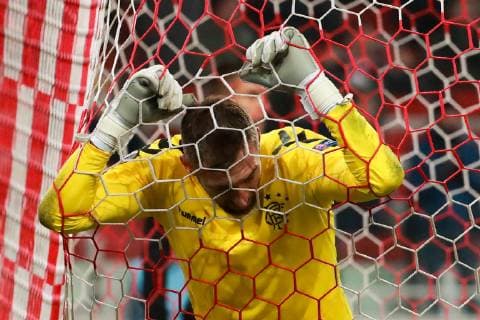 MOSCOW, RUSSIA - NOVEMBER 8, 2018: Rangers Glasgow s goalkeeper Allan McGregor reacts as he concedes a goal in the 2018 19 UEFA Europa League Group G Round 4 football match against Spartak Moscow at Otkrytie Arena. Sergei Fadeichev TASS  TS096BD9