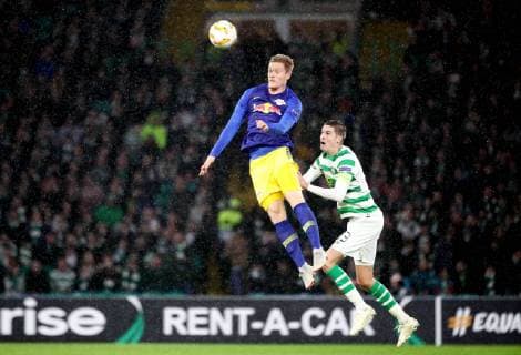 Celtic Glasgow RB Leipzig Football Euro League Glasgow 08 11 2018 Celtic Park Football UEFA Europa League Group B Matchday 4 Celtic FC Glasgow FC SCO vs RB Leipzig GER Im Bild v l Marcel Halstenberg 23 RB Leipzig and Mikael Lustig 23 Celtic UEFA æregulations prohibit any use of photographs as image sequences and or quasi video