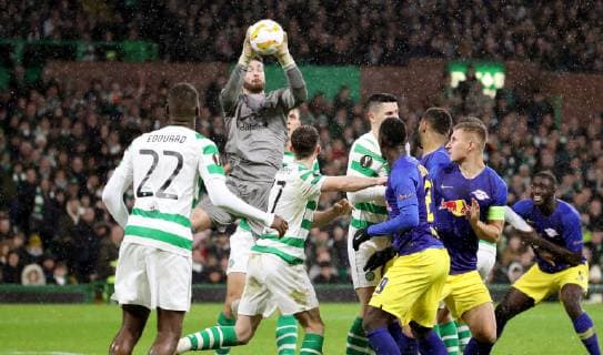 Celtic Glasgow RB Leipzig Football Euro League Glasgow 08 11 2018 Celtic Park Football UEFA Euro League Group B 4 Matchday Celtic Glasgow vs RB Leipzig In the picture Goalkeeper Craig Gordon 1 Celtic captures the ball in his own penalty area According to UEFA specifications, it is forbidden to use or have used photos taken in the stadium and or the match in the form of sequence pictures and or video-like photo sequences