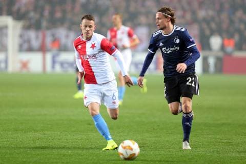 PRAGUE 08.11.2018 PILKA NOZNA FOOTBALL LIGA EUROPY - UEFA EUROPA LEAGUE SLAVIA PRAHA - FC COPENHAGEN NZ. JAN SYKORA (SLAVIA) PETER ANKERSEN (FC KOPENHAGA) FOT. MICHAL CHWIEDUK FOKUSMEDIA.COM.PL NEWSPIX.PL --- Newspix.pl  181108CHW062