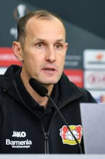 GER UEFA EL Bayer 04 Leverkusen GER vs FC Zuerich SUI 08 11 2018 BayArena Leverkusen Europaleque preliminary round GER UEFA EL Bayer 04 Leverkusen GER vs FC Zuerich SUI DFL regulations prohibit any use of photographs as image sequences and or quasi video in picture picture shows press conference PK after the match Heiko Herrlich coach Bayer Leverkusen nordphotox xMeuter nph00351