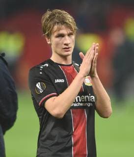 Europaleague Bayer 04 Leverkusen FC Zürich 08 11 2018 Tin Jedvaj LEV thanks fans DFL REGULATIONS PROHIBIT ANY USE OF PHOTOGRAPHS AS IMAGE SEQUENCES AND OR QUASI VIDEO HM
