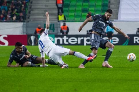 November 8, 2018 - Budapest, Hungary - Anel Hadzic (C) in action during the UEFA Europa League Group L match between MOL Vidi FC and FC PAOK at Groupama stadium on Nov 08, 2018 in Budapest, Hungary. Vidi FC v PAOK - UEFA Europa League - Group L  - ZUMAn230 20181108_zaa_n230_530 Copyright: xRobertxSzaniszlox