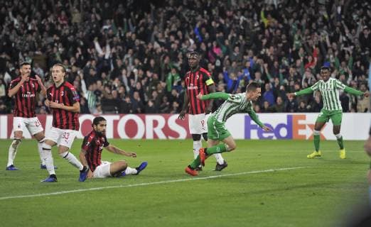 Fußball, EL, Real Betis Sevilla - AC Mailand Partido de la Europa League entre el Betis y el Milan en el Villamarin. En la imagen, Lo Celso celebra su gol. Europa League match between Betis and Milan. In this picture, Lo Celso celebrates his goal. 